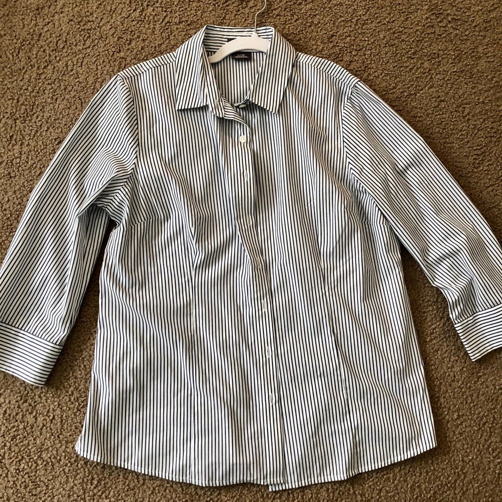 Van Heusen stripped buttoned blouse